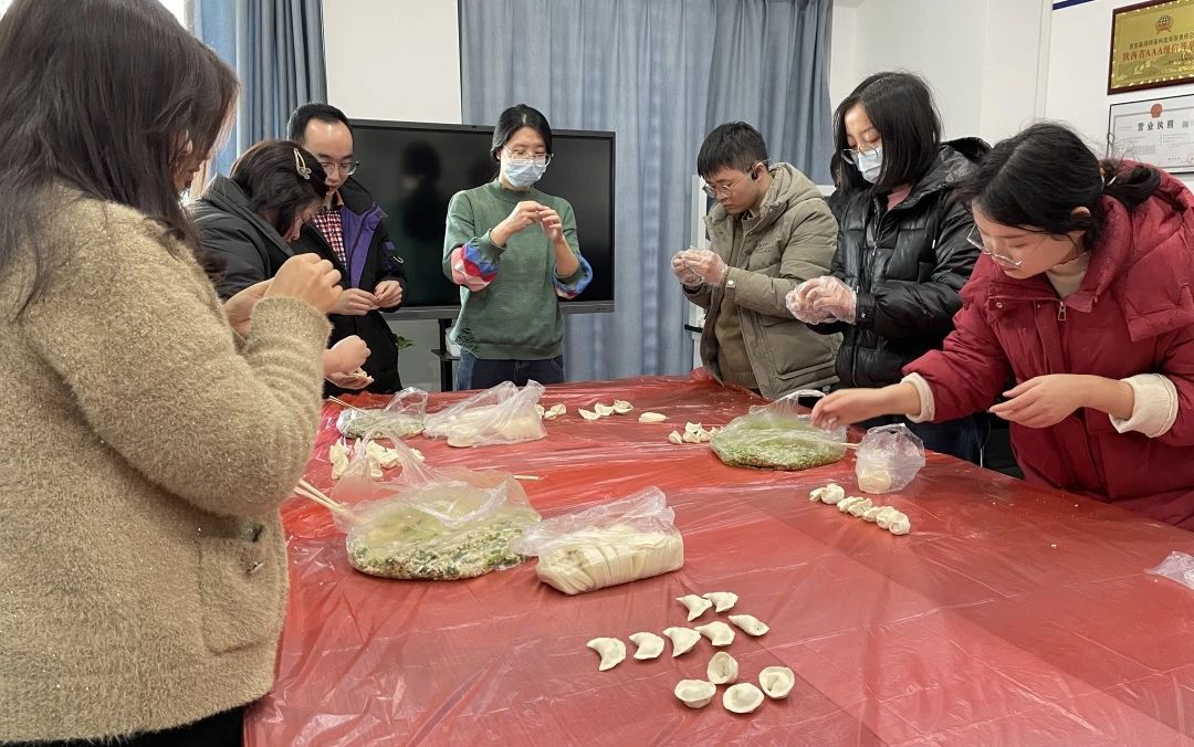 贏潤集團 | 迎冬至，包餃子，共繪溫馨畫卷！